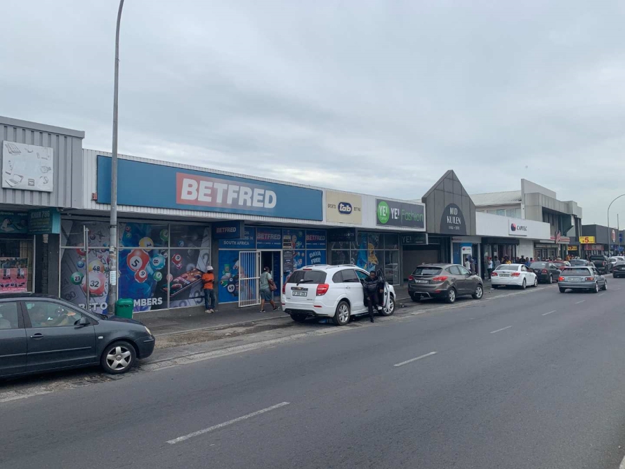 To Let commercial Property for Rent in De Kuilen Western Cape